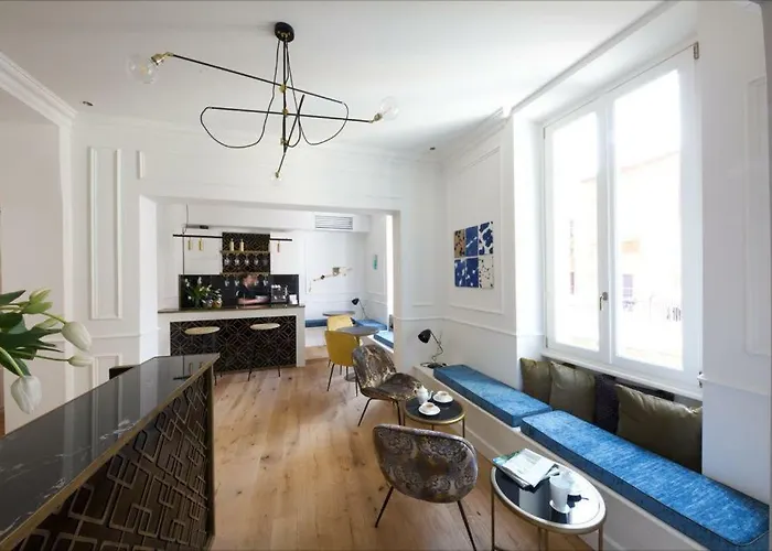 Parisii Luxury Relais e