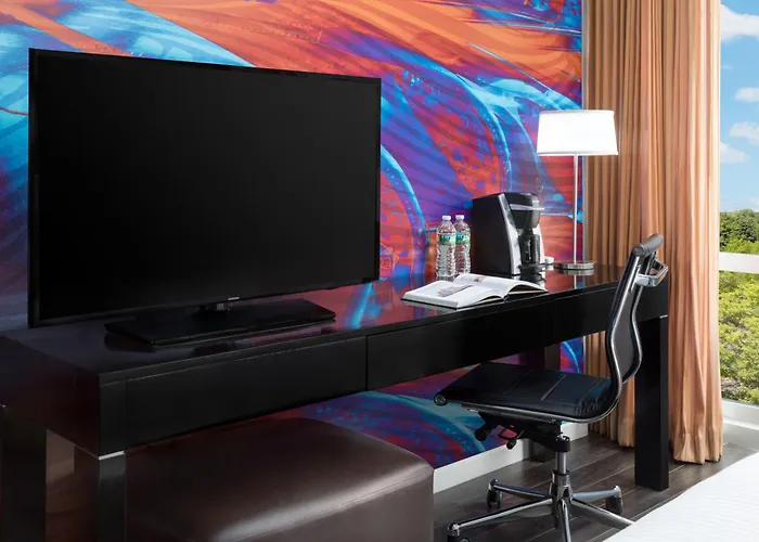 Hotel Indigo Boston - Newton Riverside