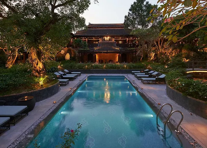 5 star hotel: Ancient Hue Garden Houses