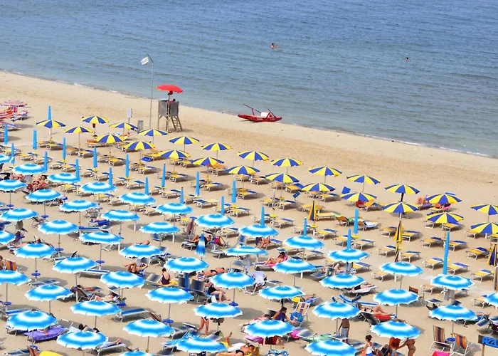 Hotel con piscina: Grand Hotel Azzurra Club