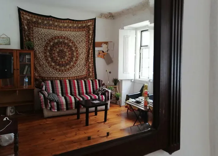 Locals Hostel & Suites