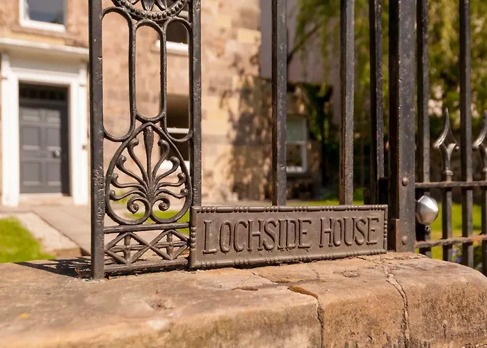  Lochside House Residence
