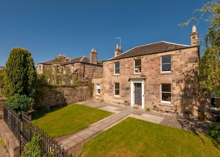  Lochside House Residence