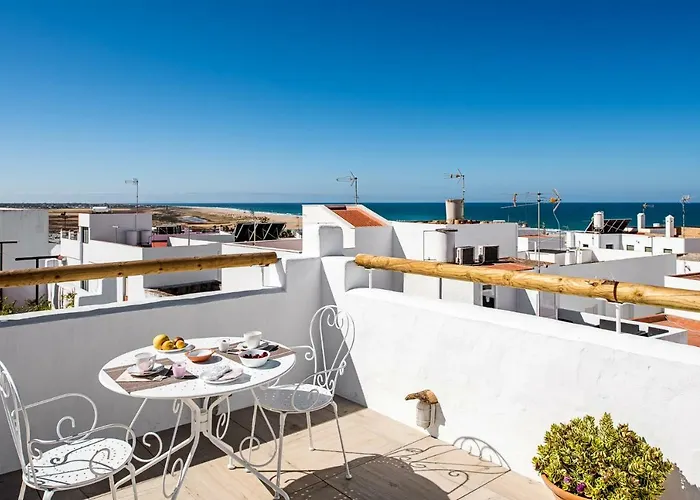Hotel: Habitaciones y Apartamentos en el centro La Jábega by Conil Home