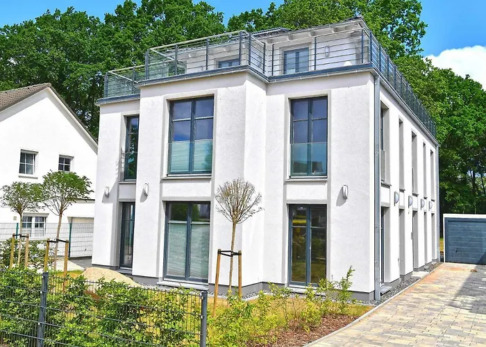 Haustierfreundliches Hotel: Villa LEVANTE in Binz - Penthouse mit Kamin, Sauna, Seeblick