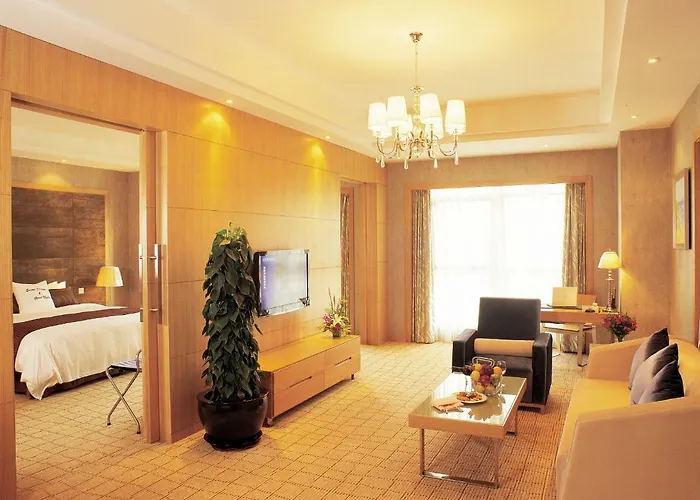 Hotels with tennis Central International
