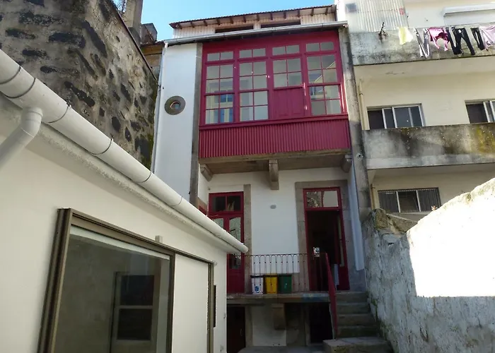 Canvas Atelier Hostel