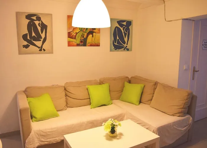 Hotel: Apart And Benef