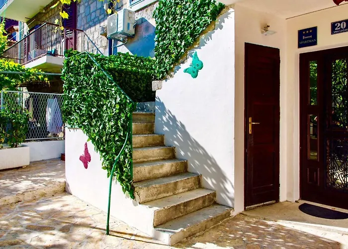 Luxury Villa Minerva Gardens