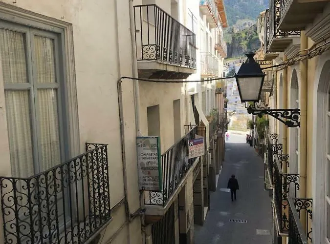 Apartamentos Cazorla Centro