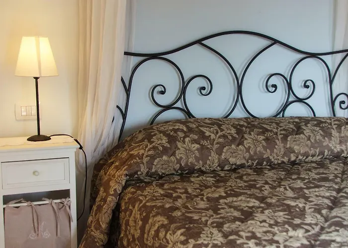 La villa: Anna Camere