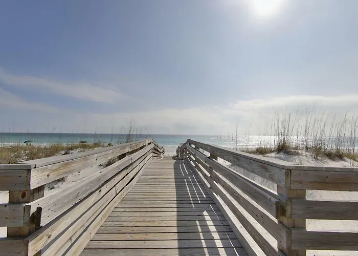 Pet Friendly hotel: Emerald Isle