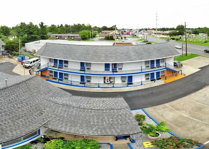 Pets Allowed Hotel Travelers Suites