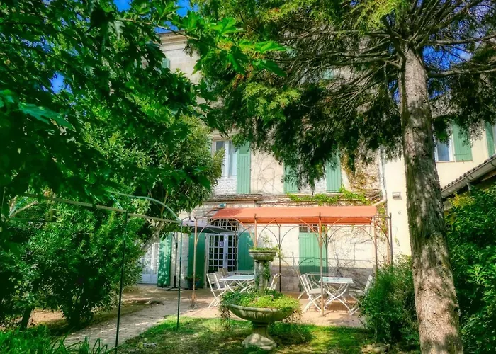 Hotel with view: Au Saint Roch - Hotel Et Jardin