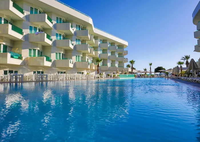 4 sterren hotel: Dragut Point South Hotel