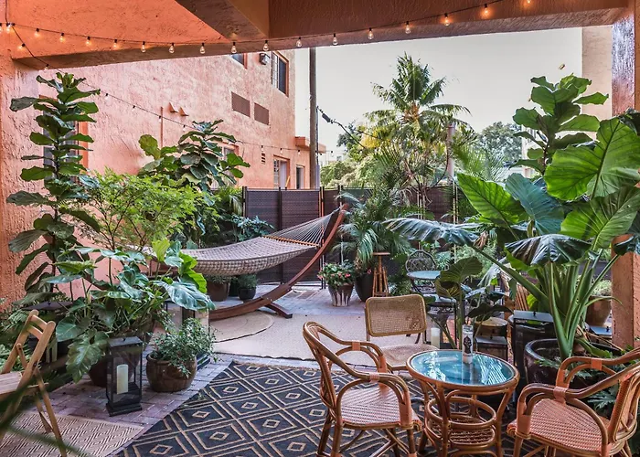 Life House, Little Havana