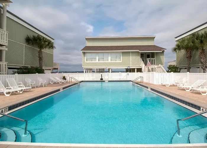 Pool Villa: White Sands Bay Front Pensacola Condo