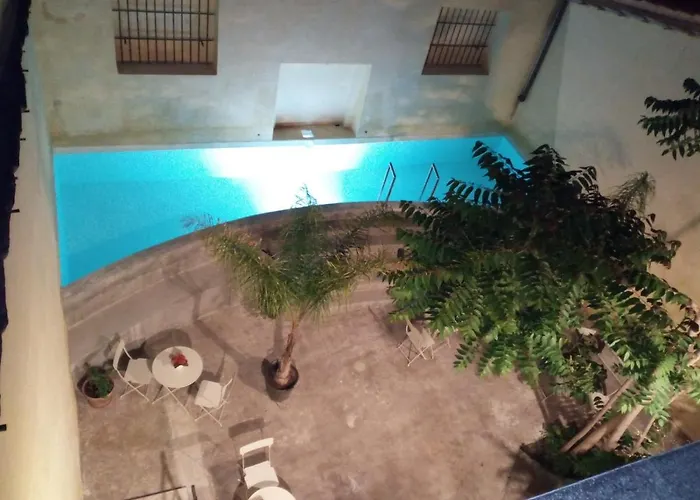 Hotel con piscina: B&B Porta Carolina