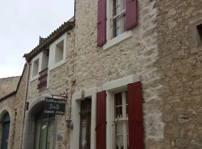Bed and Breakfast Le Patio Des Cigales à Roquefort-des-Corbières