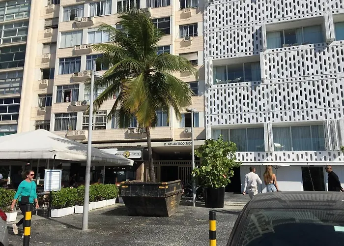 Praia De Copacabana Posto 6