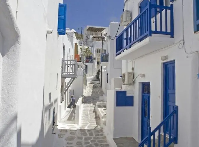 Madres Houses
