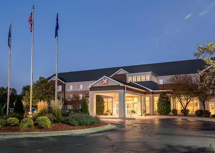 Hotel with Tennis: Hilton Garden Inn Oshkosh