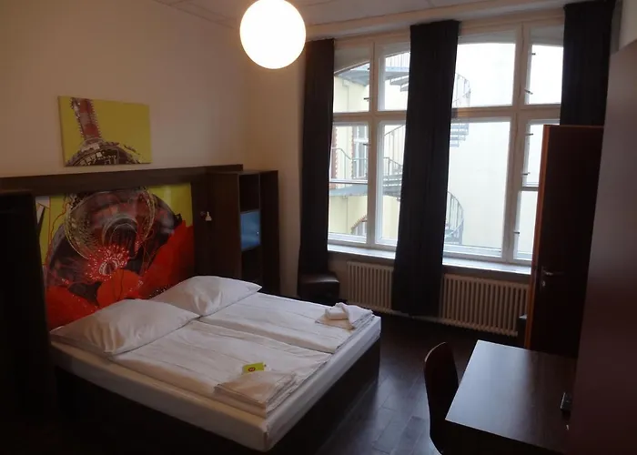 Cheap hotels 103