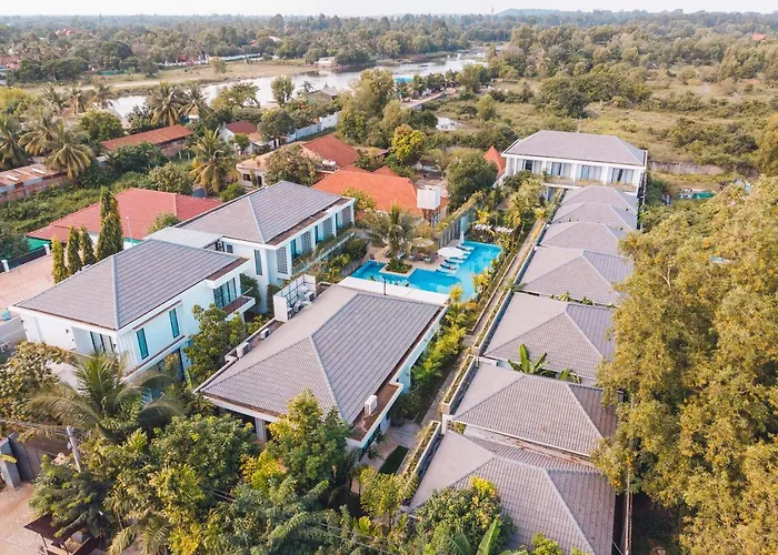 Luxury hotel only: Grand Venus La Residence