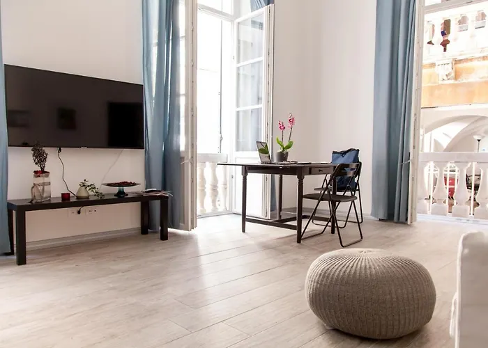 Niu Lux Apartments