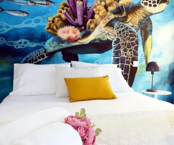 Luchthavenhotel: Le Jardin Secret De Faro Guesthouse