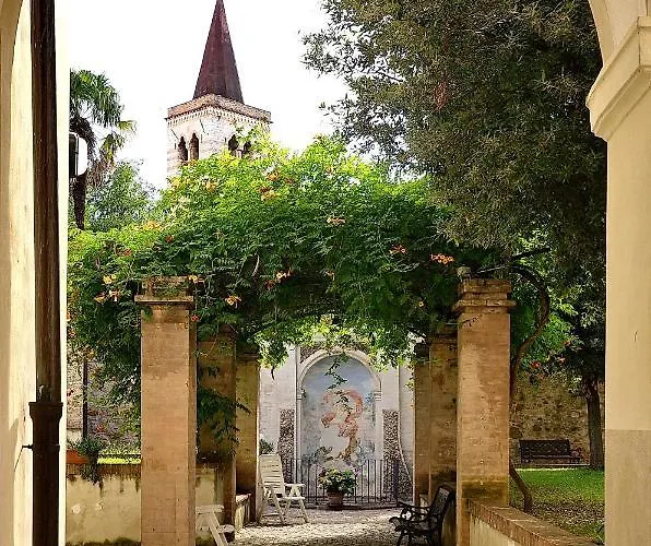 Ostello Palazzo Pierantoni