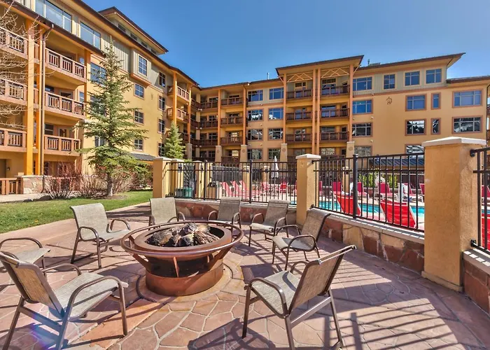 Villa: Superior Ski In Ski Out, Top Floor Penthouse, Pool, Hot Tubs Conde Nast Forbes Award Winner B508