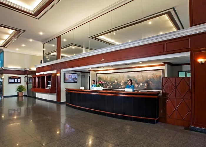 All Vacation Rentals Omni Tower Sukhumvit Nana By Compass Hospitality