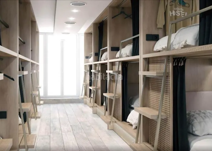 Y Hostel - Albergue Juvenil