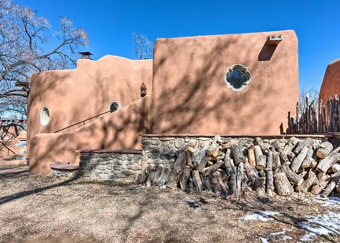 Chic Adobe-Style Bungalow In Historic Santa Fe!