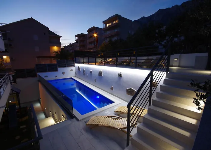 Apartments Makarska
